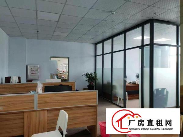  凤岗雁田楼上带精装修办公室地坪漆厂房出租750平方