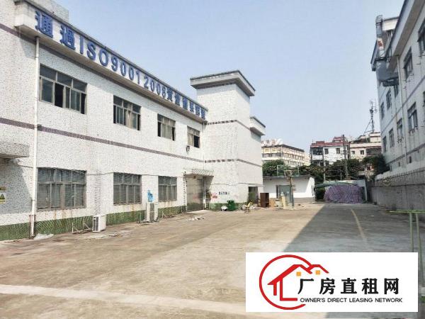  凤岗成熟工业区楼上厂房出租1600平方，一整层现成豪华装修