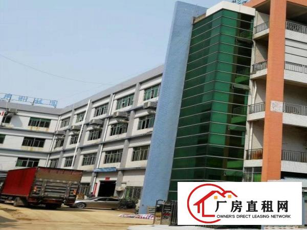  凤岗嘉辉附近新出楼上厂房，1800平方，现成装修豪华办公室
