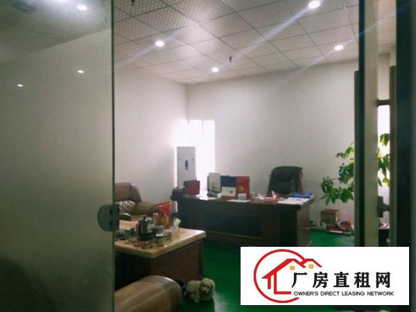  精装修办公室，带牛角，东深公路边上，大车好进，价格都好谈