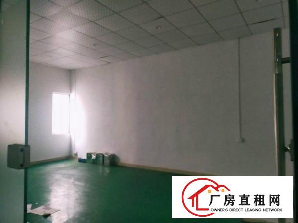  精装修办公室，带牛角，东深公路边上，大车好进，价格都好谈