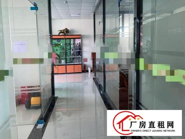  凤岗五联临深片区楼上新出1000平方，现成装修水电齐全！
