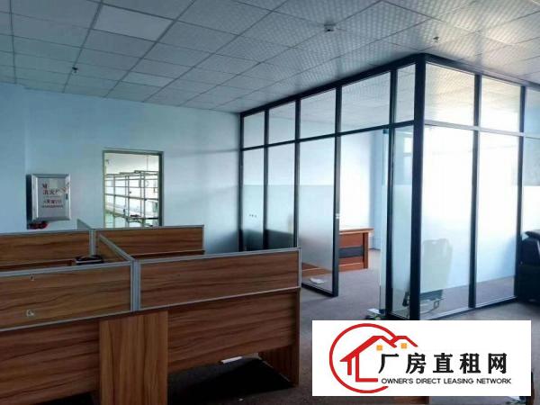  凤岗楼上680平厂房出租，豪华精装修，有喷淋，采光非常好
