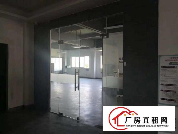  电子电商仓库凤岗雁田主干道旁楼上带精装修厂房出租1380平
