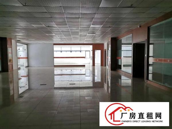  凤岗五联新出二楼2600平米精装修水电到位厂房出租300起租