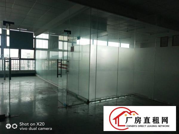  凤岗业主小独院厂房分租一楼500方23元，楼上700方15元