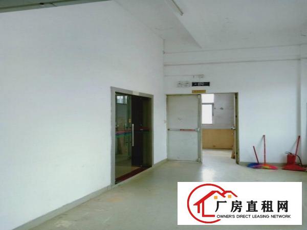  工业园区新出二楼600平米注塑模具厂带装修业主出租