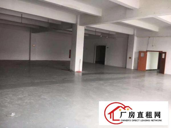  光线好带精装修办公室凤岗成熟工业区楼上1100平厂房出租