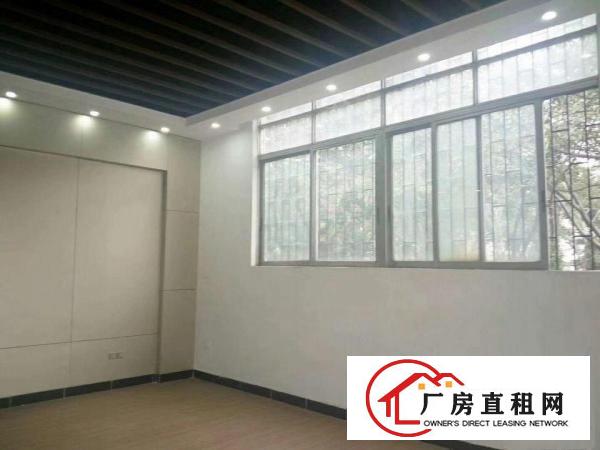  豪华装修办公室，大路边312平。厂区内单独一栋。
