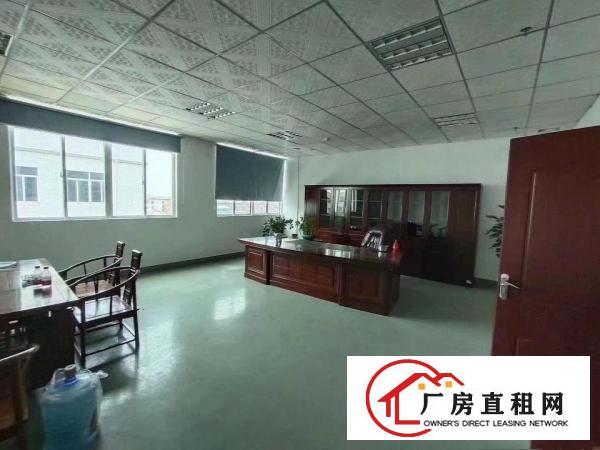  清溪大利新出标准厂房三楼2200平米。