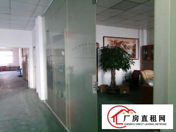  清溪武深高速路口附近工业园楼上带装修800平厂房出租
