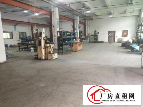  清溪三中大型工业园新出厂房一楼高度5米400平米出租现成行车