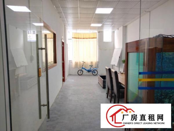  清溪三中大型工业园新出厂房一楼高度5米400平米出租现成行车