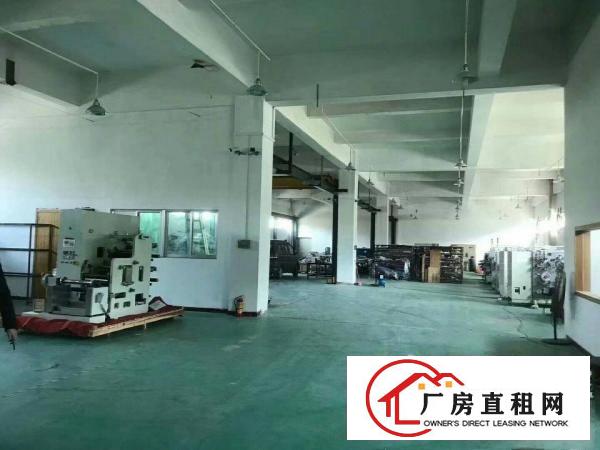  清溪镇高新园区标准厂房1至2楼2400平方，带现成装修。