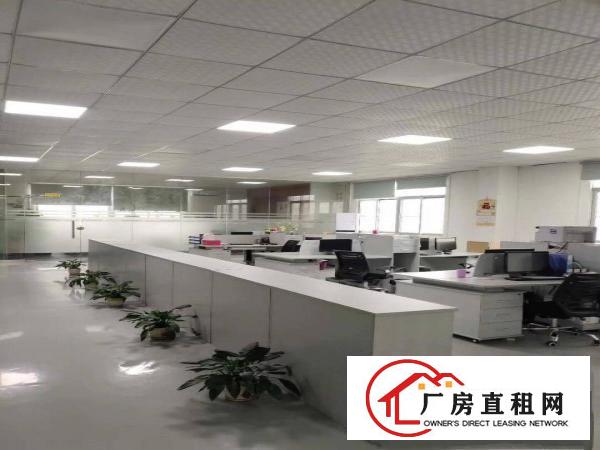  清溪谢坑主干道边上，楼上现成办公室装修厂房出租，带现成办公室