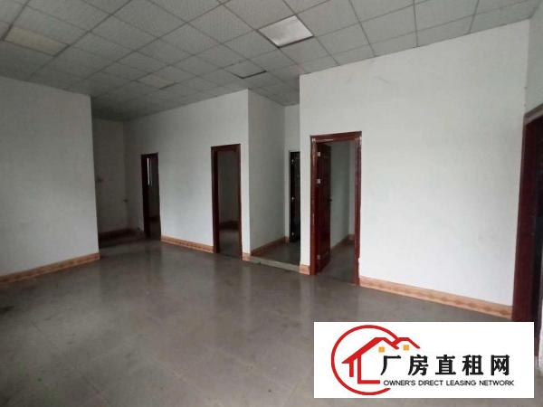  经典小独院，超大空地，交通便利，可进挂车