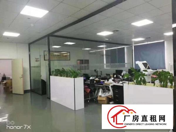 出租桥头镇桥头城区300平方厂房，现成装修，价格便宜