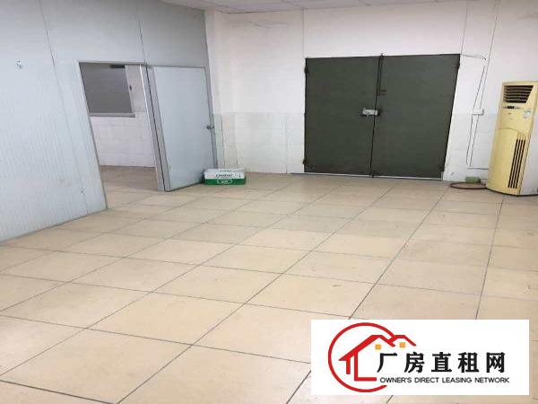  桥头镇新出三楼分租350平方厂房，现成货梯！