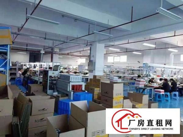  电子厂转让，二楼1000平方，有电梯，装修，不用转让费