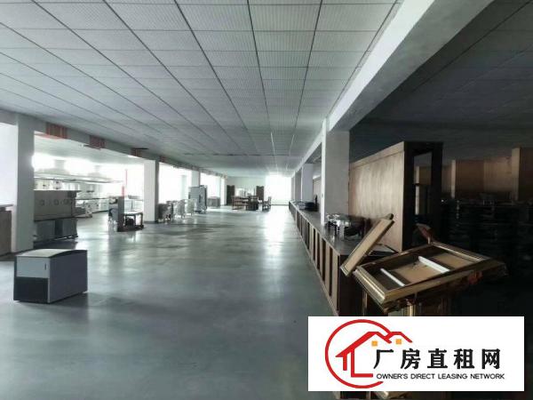  常平镇袁山贝楼上新出1500平米厂房带装修，地段好招工！