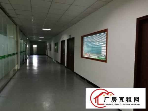  常平镇金美村新空出楼上厂房860平米带装修，水电齐全，位置好