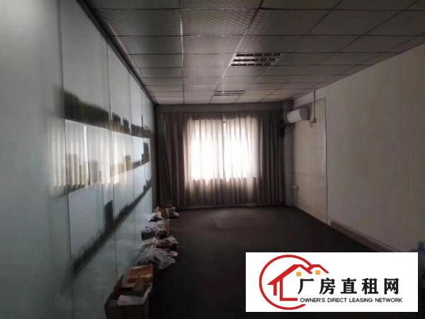  常平5800元现成办公装修3楼650平2吨电梯拎包入住