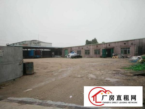  常平镇漱旧村砖墙到顶单层厂房2000平，可分租，空地4000