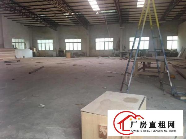  常平镇漱旧村砖墙到顶单层厂房2000平，可分租，空地4000