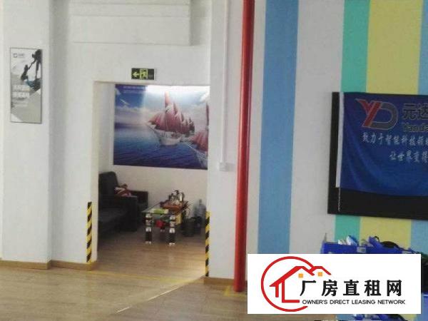  常平靠大朗八成新标准独院三层厂房3300平方，工业用地