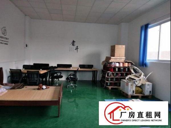  企石镇宝石社区一楼厂房850方出租，配货梯