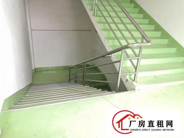  厂房形象好，空地大。