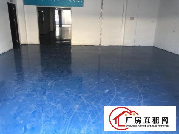  横沥工业区里面分租三楼厂房850平，租金8块钱