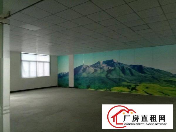  竹园精装修二楼2600平方厂房出租，空地大