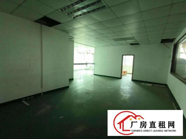  寮步刘屋巷带装修标准独院厂房800平方出租.