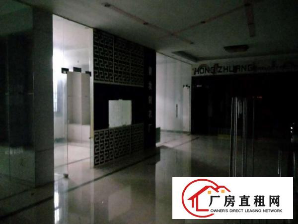  房东自用厂房分租3楼2300平方，高度5米，可做各行也