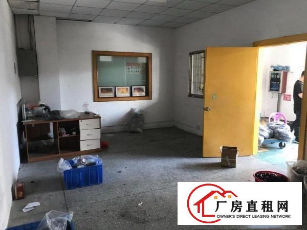  本厂一楼出租，大路边有院子，工业用地。