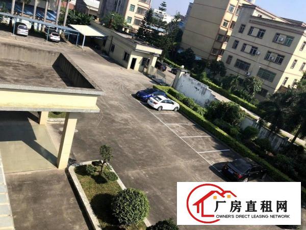  大型工业区形象的标准厂房分租三楼