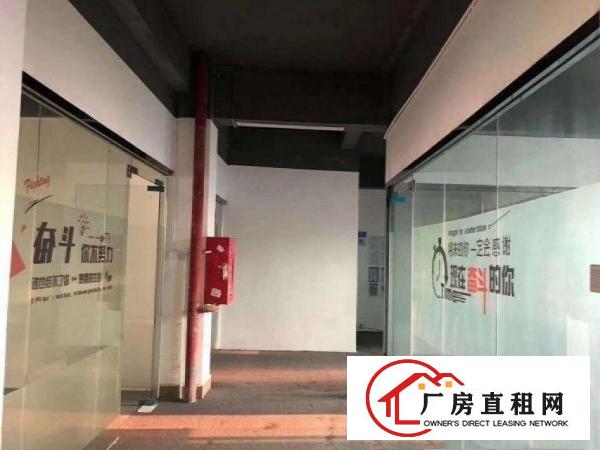 楼上550平精装办公厂房出租，货车出入方便