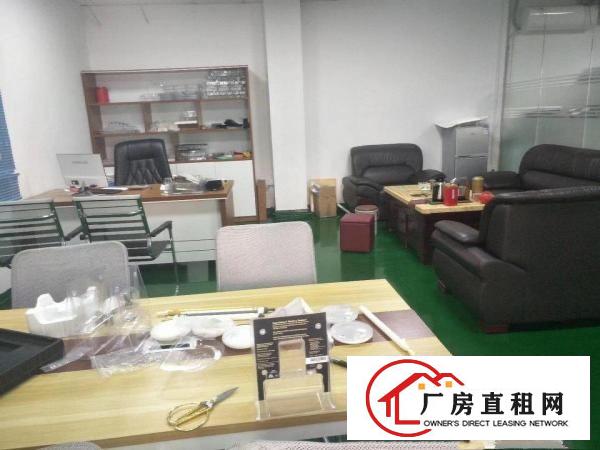  出租石排镇石排城区320平方厂房，现成装修，水电齐全