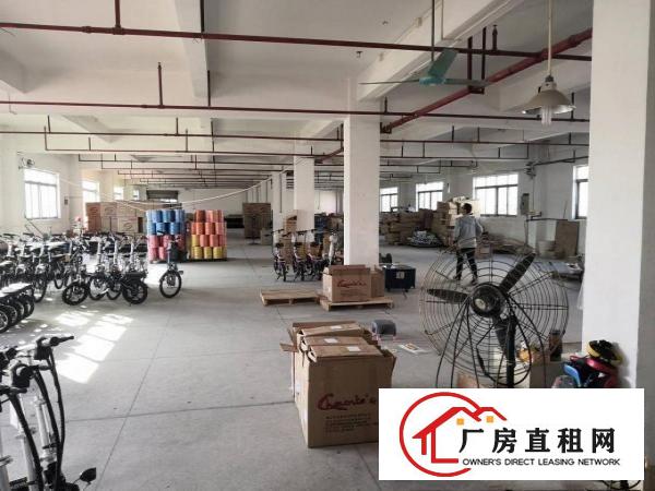  石排原房东厂房二楼900方至1600方出租，水电办公室齐全