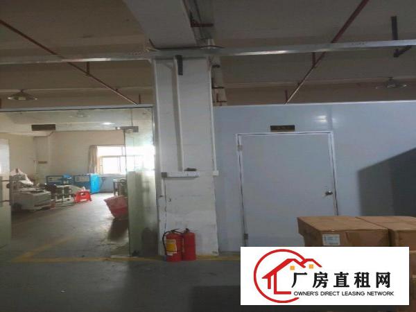  东莞石碣刘屋二楼700平方²厂房分租，现成装修，随时看厂