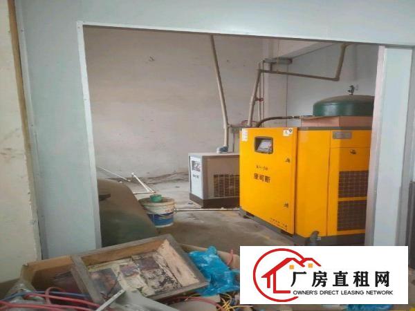  东莞石碣刘屋二楼700平方²厂房分租，现成装修，随时看厂