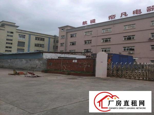  东莞石碣刘屋二楼700平方²厂房分租，现成装修，随时看厂