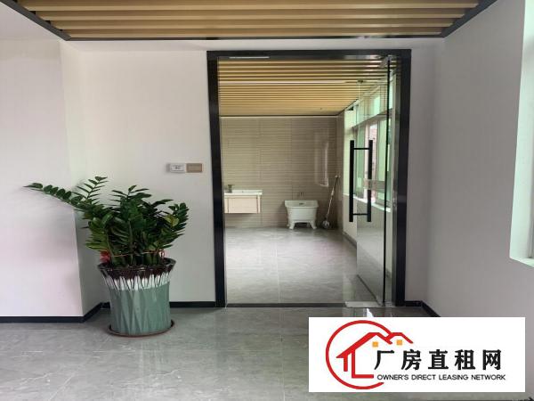  业主直租花园产业园580平米现成装修出租可分租