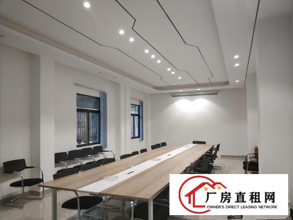  业主直租花园产业园580平米现成装修出租可分租