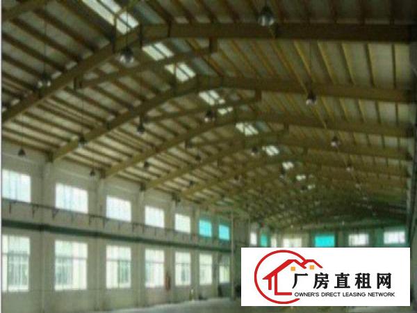  高埗单一层厂房2000平方低价招租，水电齐全水泥墙铁皮顶有隔