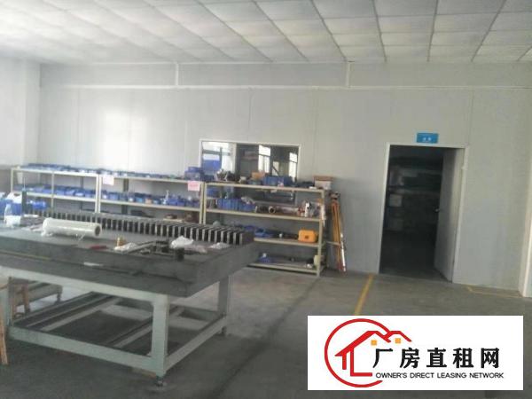  全新装修独院厂房带电梯出租三楼1800平