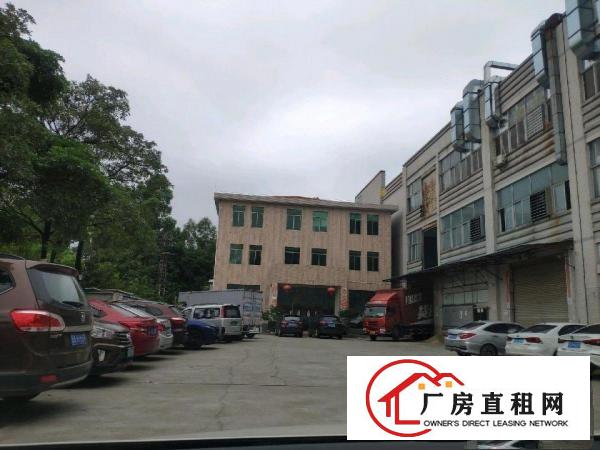  本厂房可分租一楼300平米，水电齐全，可进出拖头车