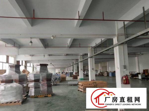  大罗沙适合设备高速出机械行业1楼700方出租，现成装修办公室
