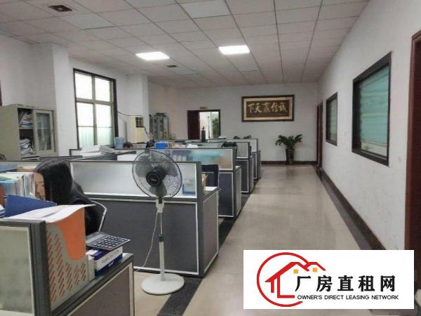 大罗沙适合设备高速出机械行业1楼700方出租，现成装修办公室